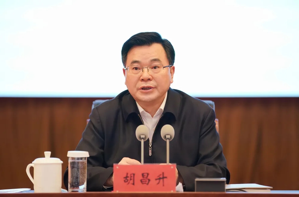 黑龙江新任省长胡昌升喊话：领导干部要在自己办公室时间少一点，在企业家办公室时间多一点