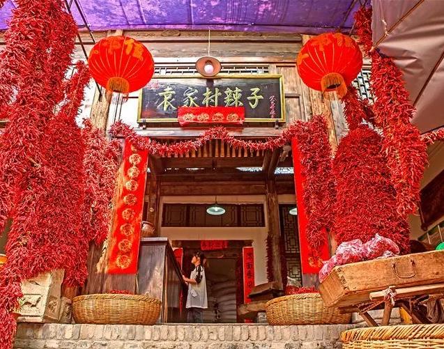王牌商学院||“红火”袁家村的背后：如何以“农民、农业、农村”解题乡村振兴战略