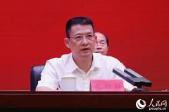 县委书记因何连发四问？